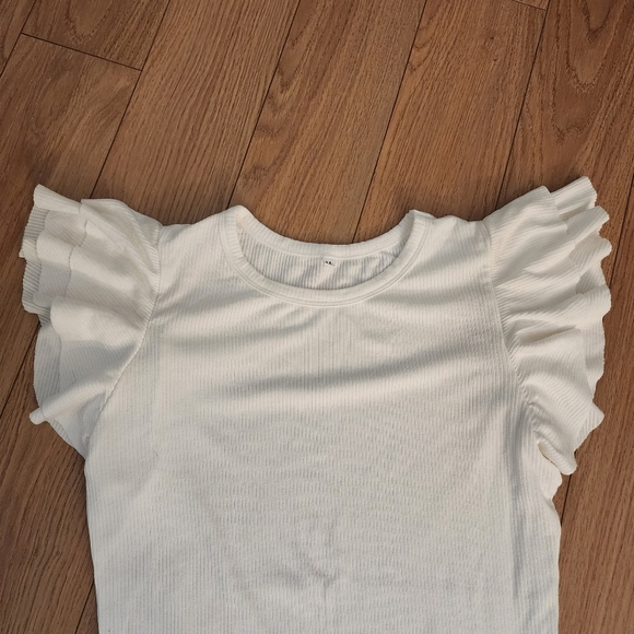 Ruffle Sleeve Bodysuit-M - Picture 2 of 10